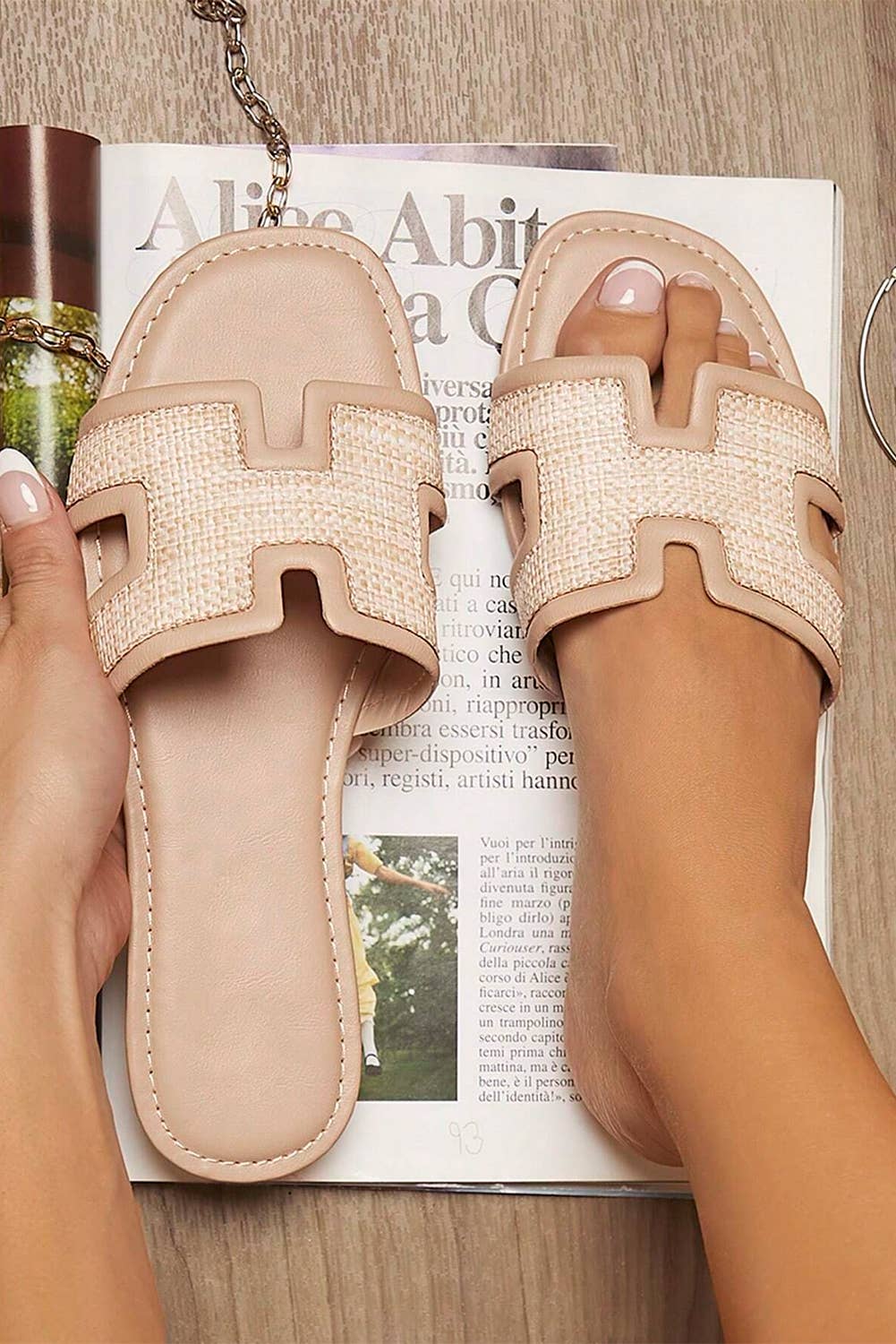 Raffia Detail Hollowed Open Toe Sandals