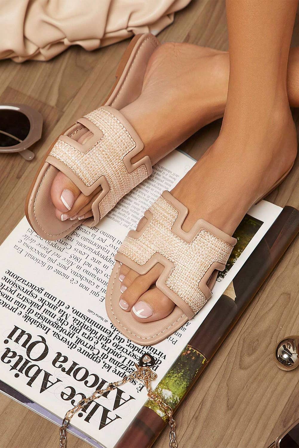 Raffia Detail Hollowed Open Toe Sandals